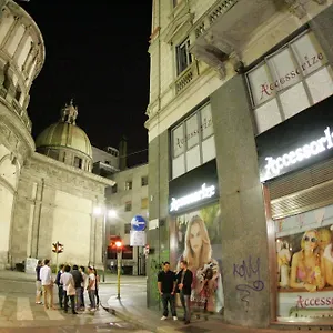 Casa Milano- And דירה